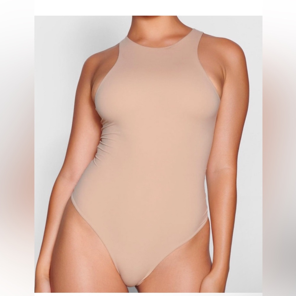 Skims nwt high neck body suit Mica sz XXS